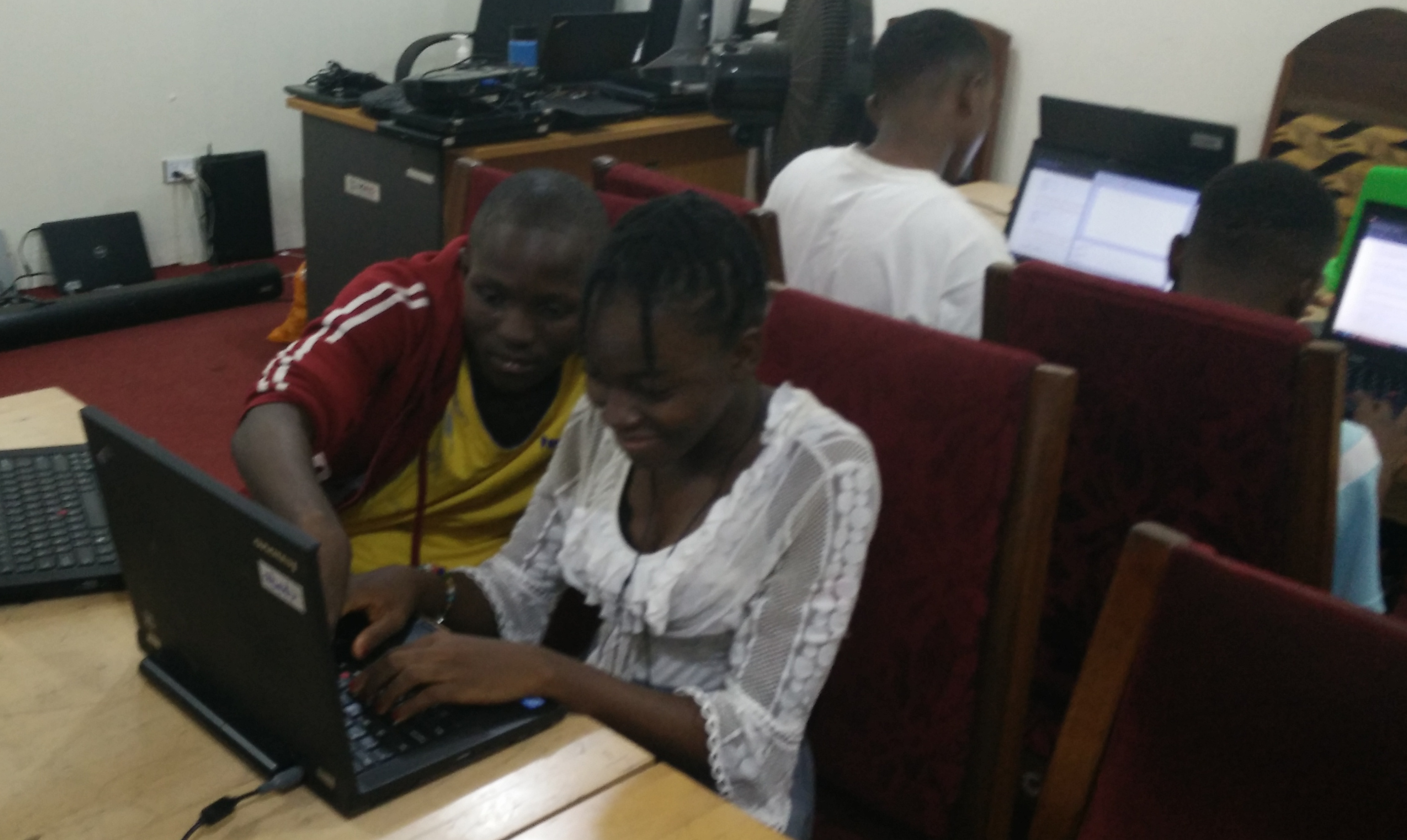 /media/uploads/ShallonAndMulbahPairProgramming.jpg